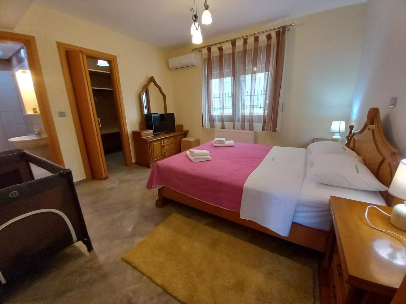 Apartment Peramos Rent House